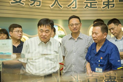 AG平台·(集团)真人有限公司官网